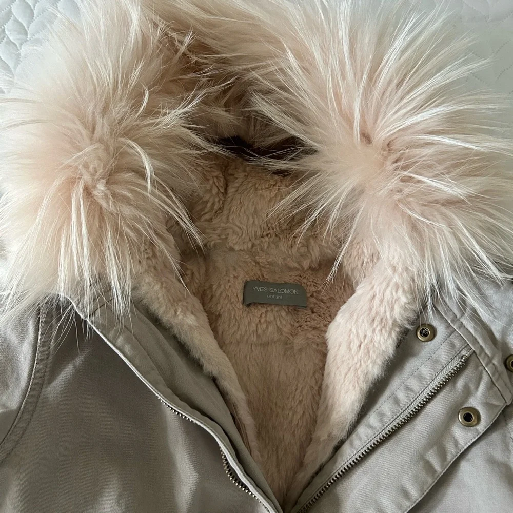 Yves Salomon Kids Beige Jacket with real fur trimmed hood and fur lining - Picture 5 of 5